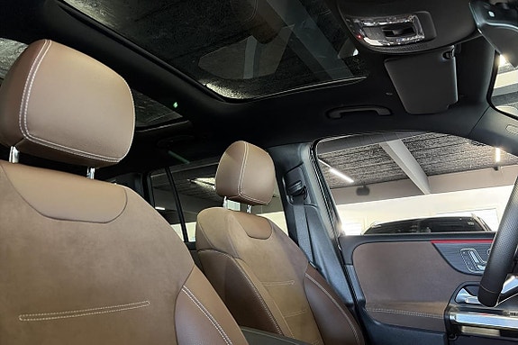 Mercedes-Benz GLB200 19 of 27