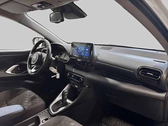 Toyota Yaris 10 of 19