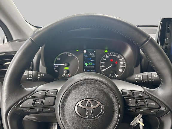 Toyota Yaris 15 of 19