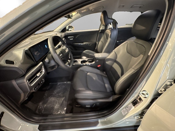 Kia K4 8 of 20