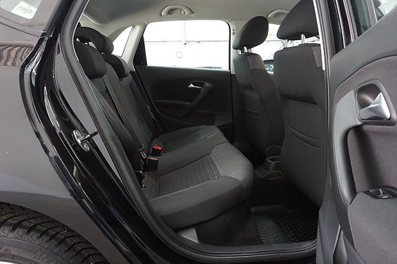 Volkswagen Polo 9 of 15