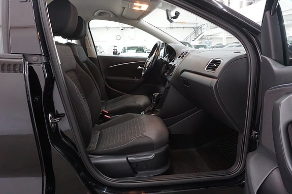 Volkswagen Polo 10 of 15