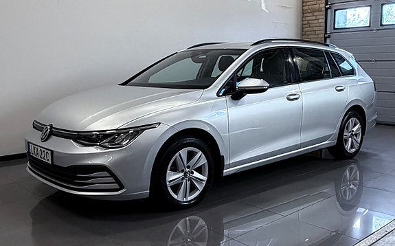 Volkswagen Golf VIII 2 of 13
