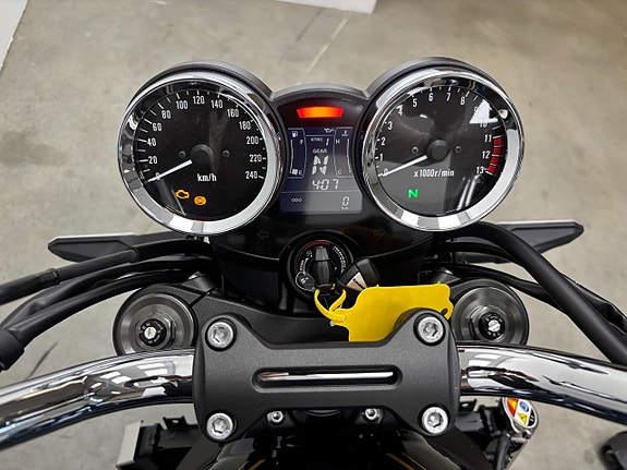 Kawasaki Z900 RS Nu hemma i butiken 13 of 13