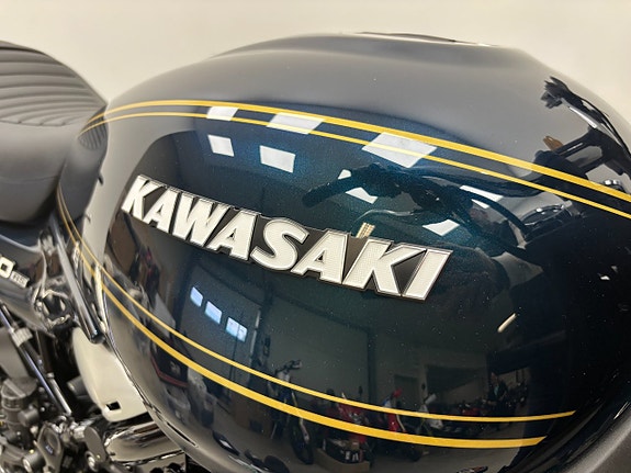 Kawasaki Z900 RS Nu hemma i butiken 10 of 13