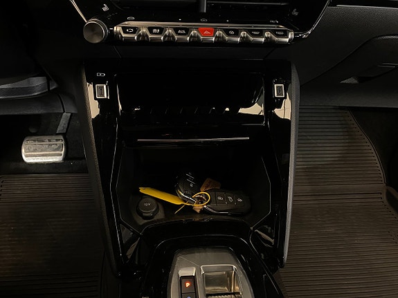 Peugeot 2008 25 of 30