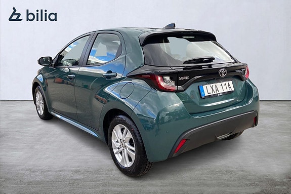 Toyota Yaris 2 of 21