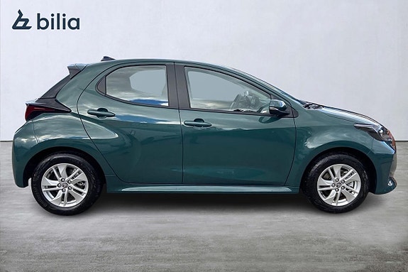 Toyota Yaris 18 of 21