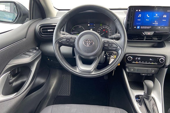 Toyota Yaris 11 of 21
