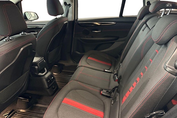 BMW 218d 11 of 25