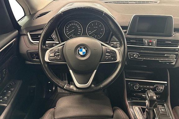 BMW 218d 15 of 25