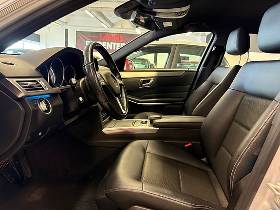 Mercedes-Benz E220 13 of 25