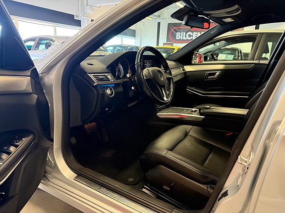 Mercedes-Benz E220 14 of 25