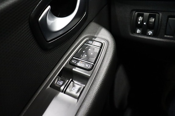 Renault Clio 21 of 23