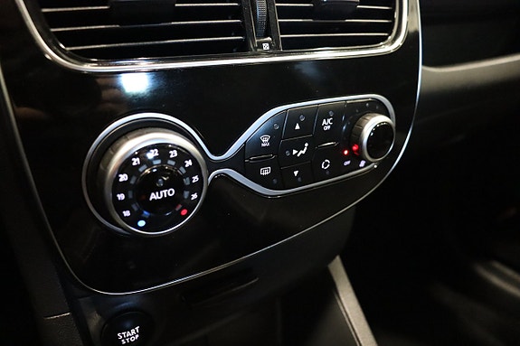 Renault Clio 18 of 23