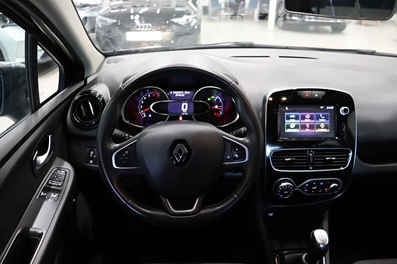 Renault Clio 11 of 23