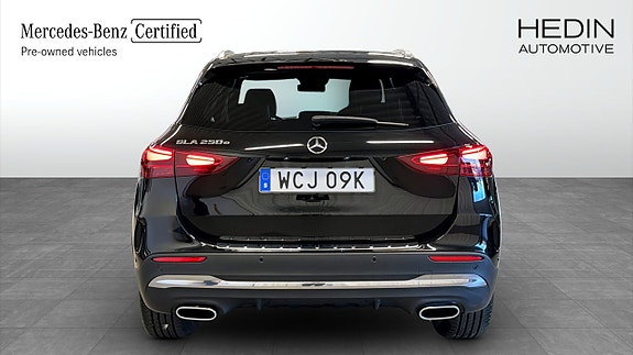 Mercedes-Benz GLA250 e 7 of 18