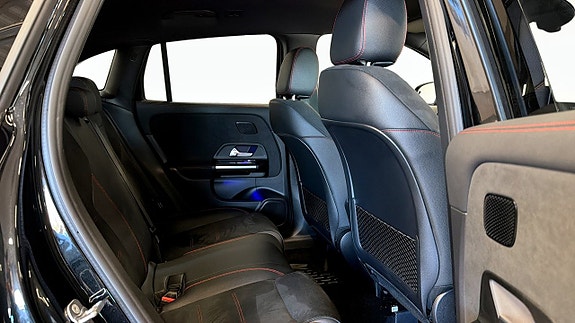 Mercedes-Benz GLA250 e 5 of 18