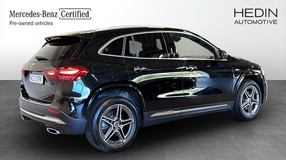 Mercedes-Benz GLA250 e 2 of 18