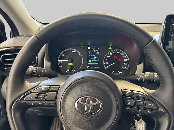 Toyota Yaris 15 of 19