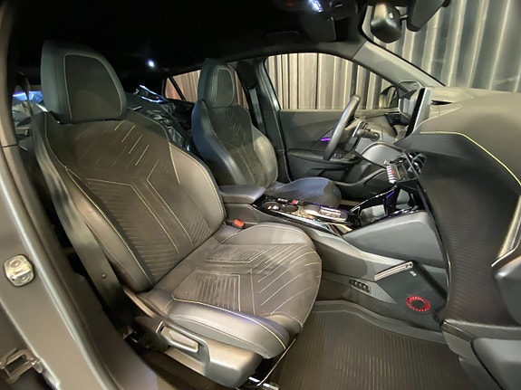 Peugeot 2008 8 of 30