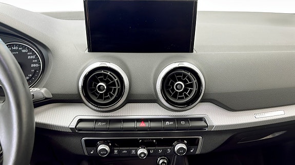 Audi Q2 9 of 12