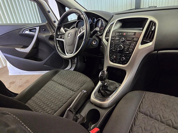 Opel Astra 6 of 12
