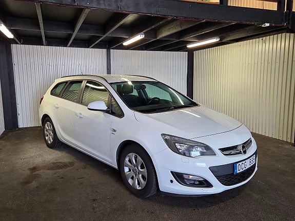 Opel Astra 2 of 12