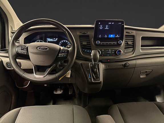 Ford Transit Custom 12 of 19