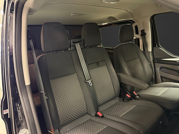 Ford Transit Custom 11 of 19