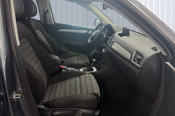 Audi Q3 17 of 21