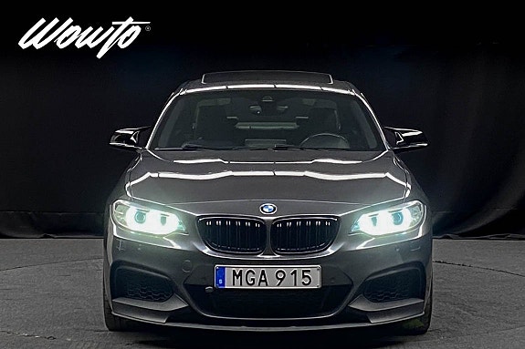 BMW M235i 2 of 22