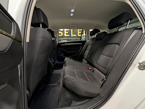 Volkswagen Passat 19 of 19