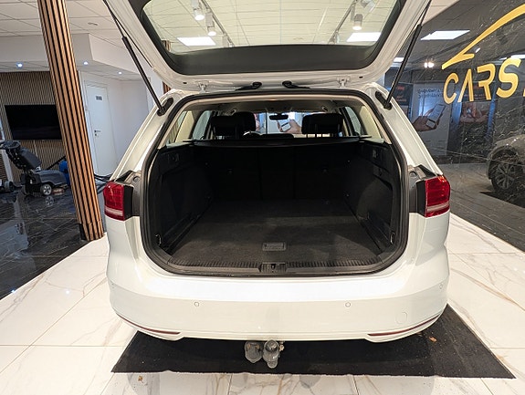 Volkswagen Passat 4 of 19