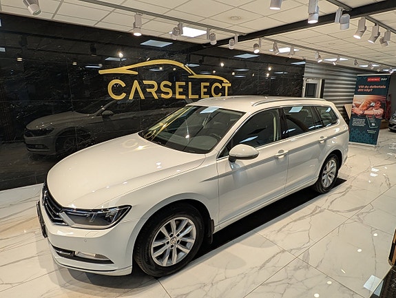 Volkswagen Passat 2 of 19