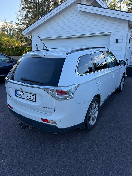 Mitsubishi Outlander 5 of 6