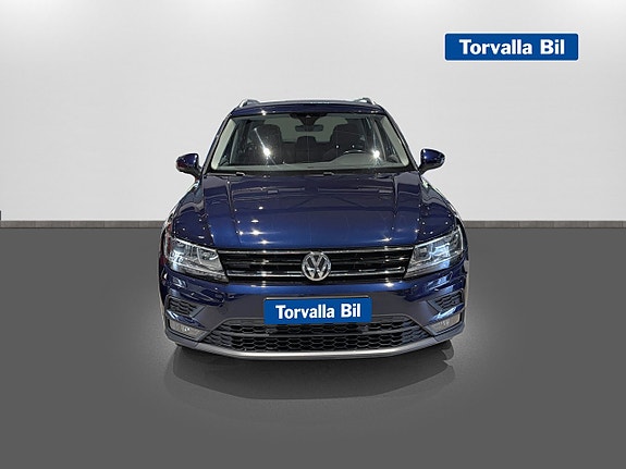 Volkswagen Tiguan 2 of 15