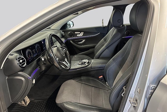 Mercedes-Benz E220 8 of 18