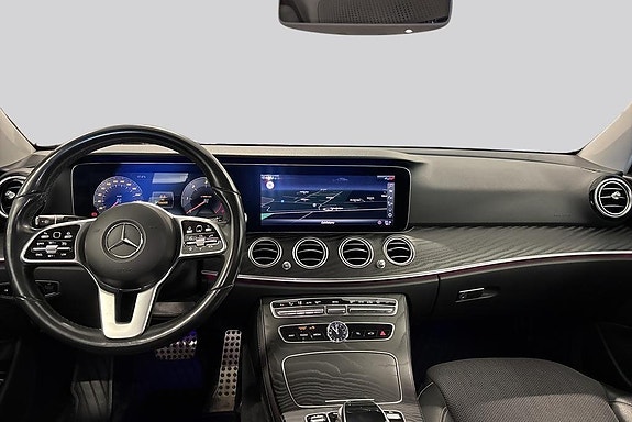Mercedes-Benz E220 7 of 18