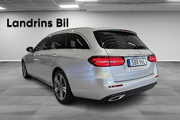 Mercedes-Benz E220 6 of 18