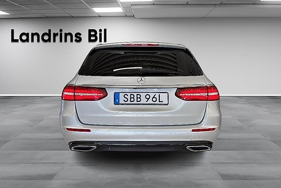 Mercedes-Benz E220 5 of 18