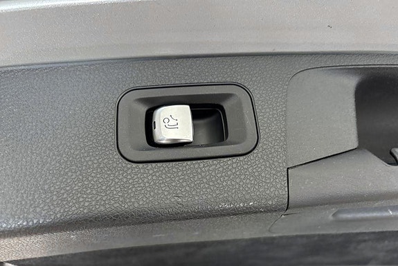 Mercedes-Benz E220 16 of 18
