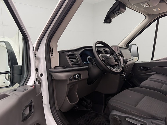 Ford Transit 12 of 27