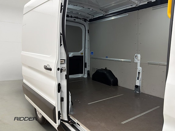 Ford Transit 26 of 27