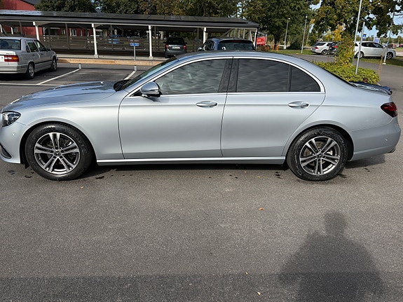 Mercedes-Benz E 220 d 2 of 18