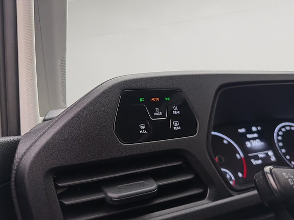 Volkswagen Caddy Maxi 14 of 30