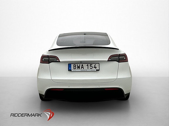 Tesla Model Y 6 of 30