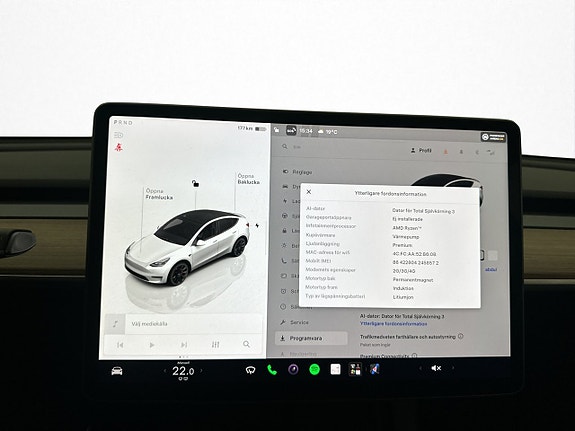 Tesla Model Y 23 of 30
