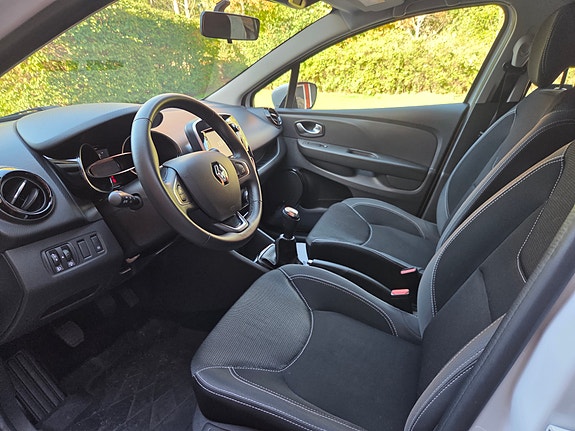 Renault Clio 5 of 10