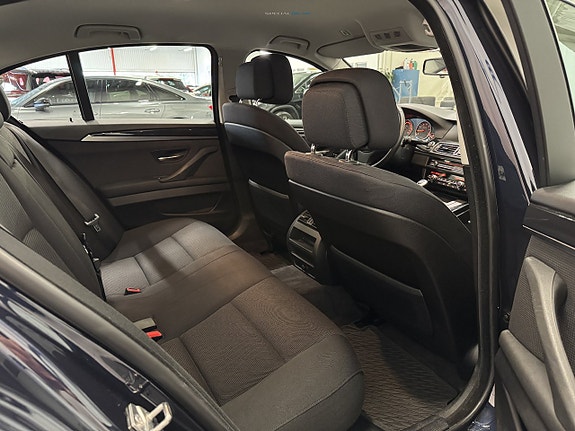 BMW 520i 13 of 19